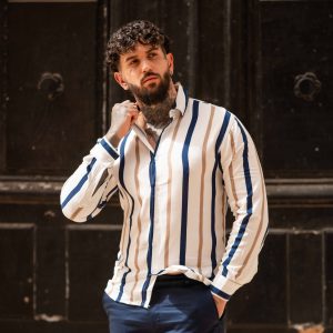 Chemise à rayures élégante